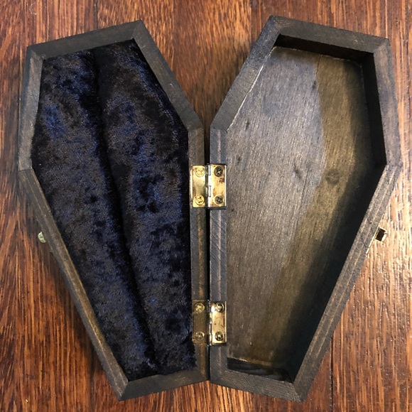 Vintage Inspired Wooden Coffin Ring Jewelry Box Victorian Gothic Vampire Wedding - Picture 2 of 5